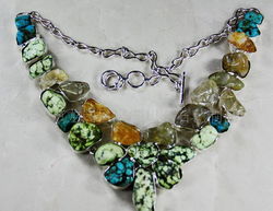 天然寶石首飾 2012年潮流趨勢(shì)、價(jià)格解析與設(shè)計(jì)創(chuàng)新